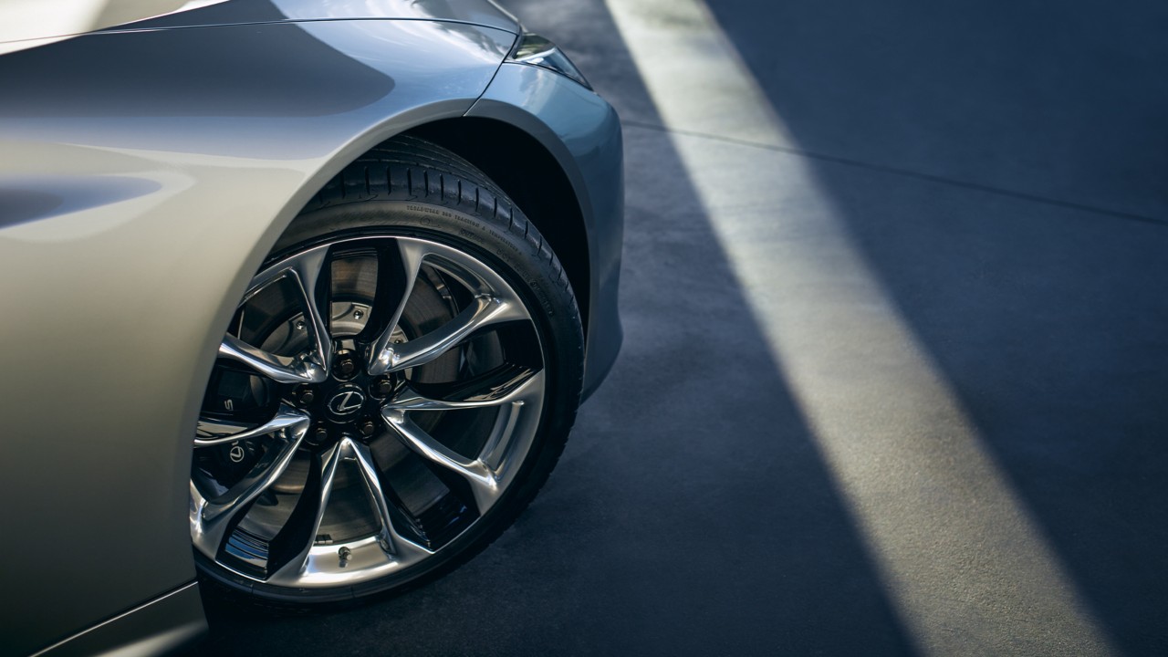 Lexus LC 20-inch alloys 