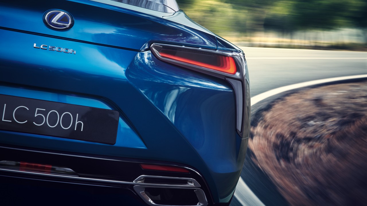 Lexus LC 500h driving round a corner 