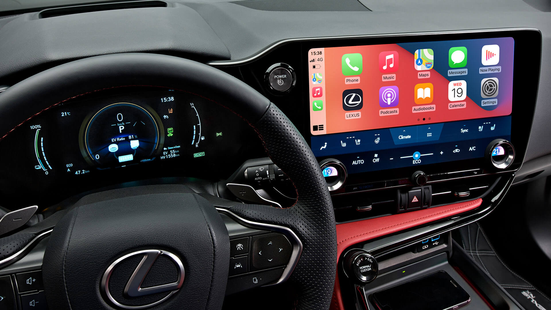 Lexus NX cockpit and multimedia display 