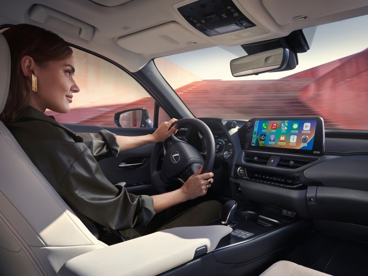 MC23-UX-300e-left-right-test-drive-1440x1080